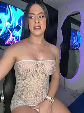 Show de Naughtysofiaa na webcam
