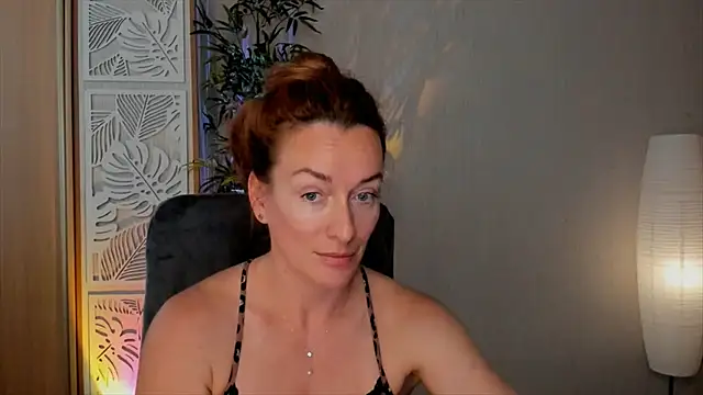 Chat +18 de RebeccaMartinez ao vivo