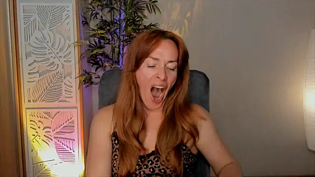 Chat +18 de RebeccaMartinez ao vivo