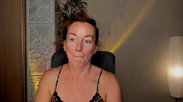 RebeccaMartinez's Live XXX Chat