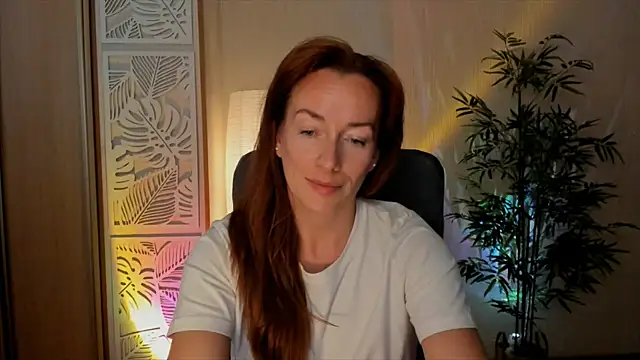 RebeccaMartinezのライブXXXチャット