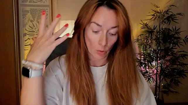 הופעת וובקאם של RebeccaMartinez