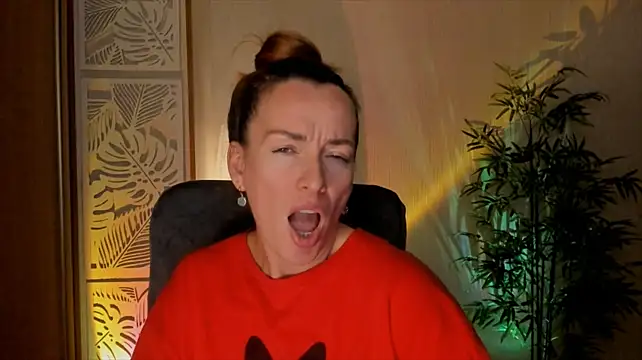 RebeccaMartinez ওয়েবক্যাম শো