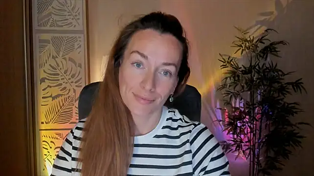 RebeccaMartinezのウェブカメラショー