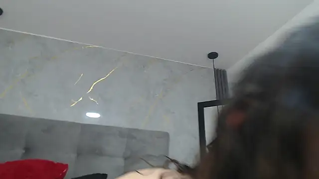 JessiDoveeのライブXXXチャット