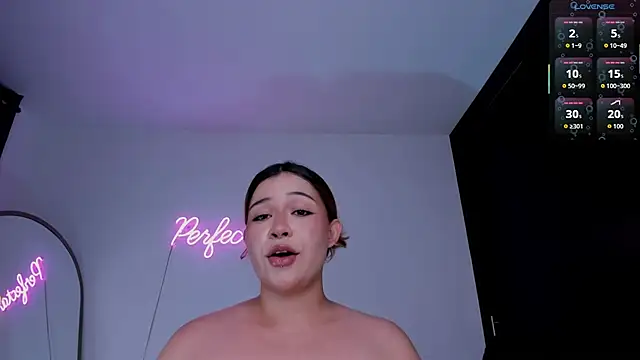 daniela_hornny XXX чат на живо