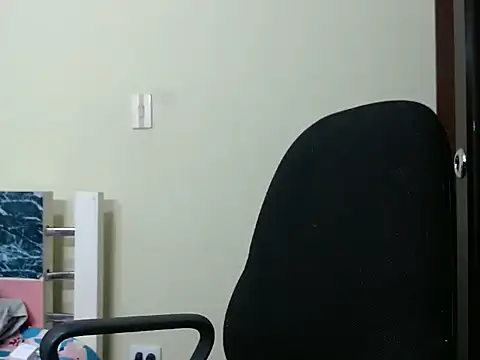 Živá chatovací místnost emilysamantha_8
