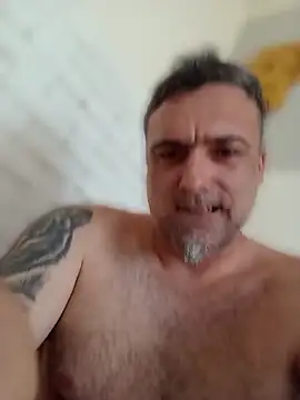 wifesfuckerpu's Live XXX Chat