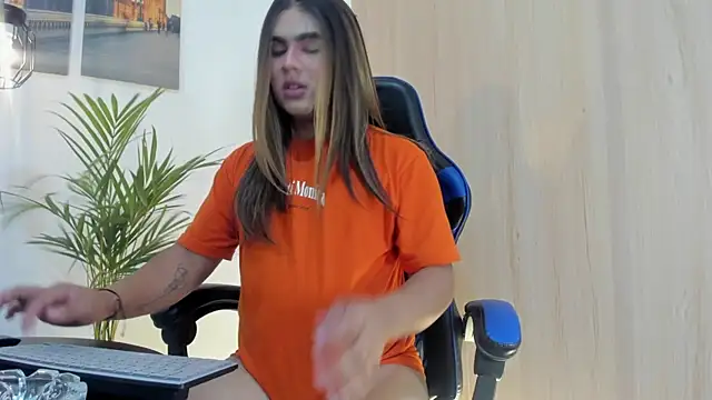 LauraBonnet7 Webcam show