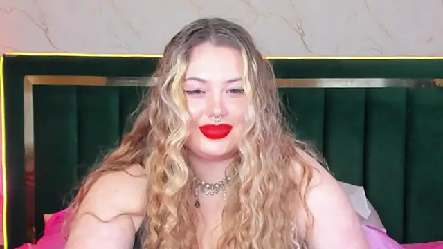 rosal1a Adlı Modelin Canlı XXX Sohbeti