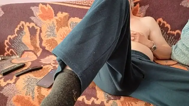 cumloverboyxx69 网络视讯表演