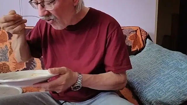 cumloverboyxx69 webkamerás műsora
