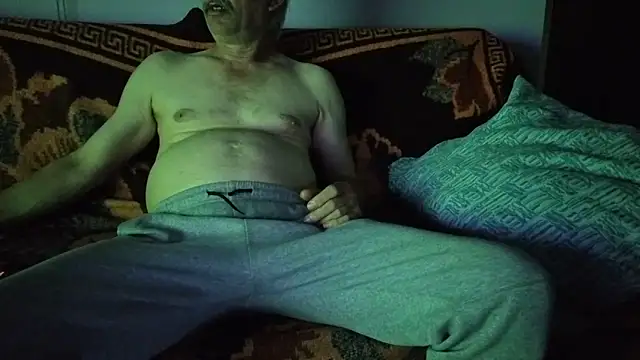 cumloverboyxx69 webkamerás műsora