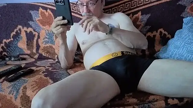 Онлайн чат XXX cumloverboyxx69