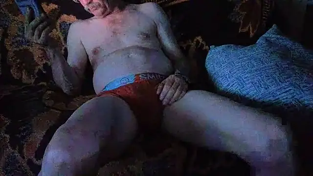 Pokazy przed kamerką – cumloverboyxx69