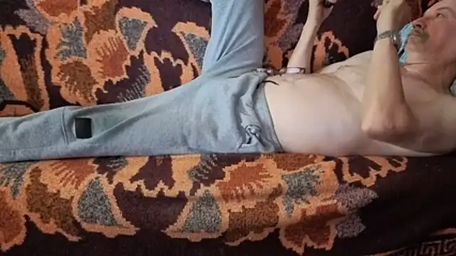 XXX chat uživo modela cumloverboyxx69