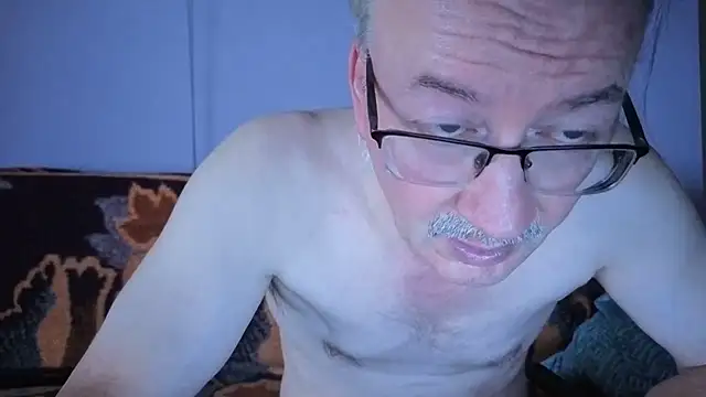 Webkamerová show cumloverboyxx69