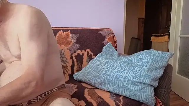 cumloverboyxx69's Webcam Show
