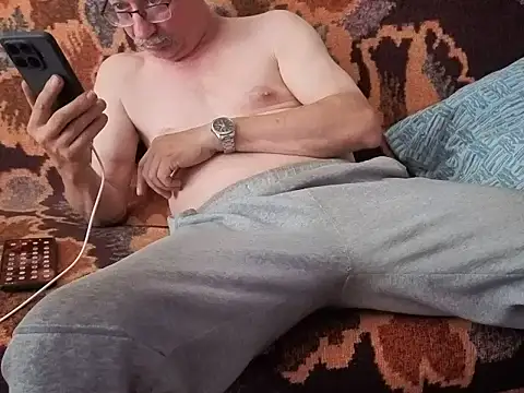 cumloverboyxx69's Webcam Show