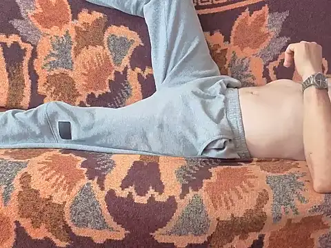 cumloverboyxx69: онлайн-секс-чат