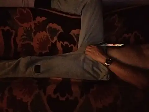 Živý XXX chat cumloverboyxx69