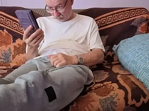Webkamerová show cumloverboyxx69