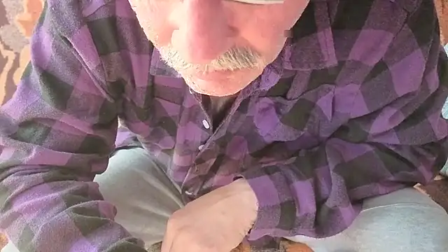 Webkamerová show cumloverboyxx69