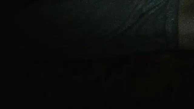 הופעת וובקאם של cumloverboyxx69