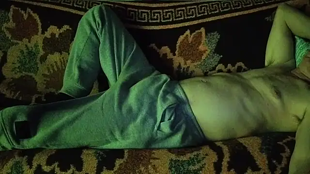 cumloverboyxx69 在線直播表演