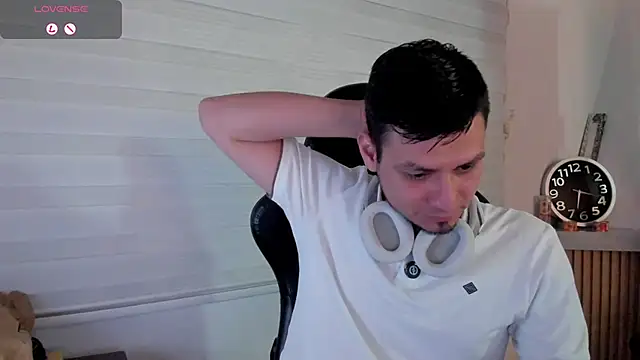 Show modela Rick_Adams na web-kameri