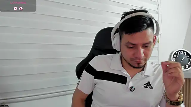 Show modela Rick_Adams na web-kameri