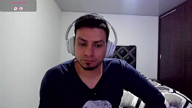 Rick_Adams Show in webcam