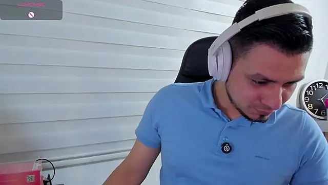 הופעת וובקאם של Rick_Adams