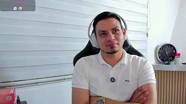 Rick_Adams Show in webcam