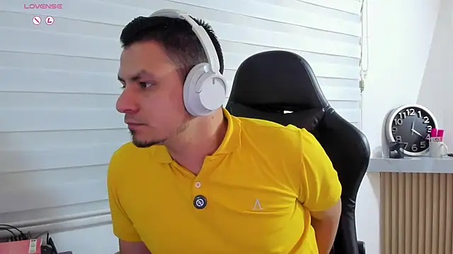 Rick_Adams Show in webcam