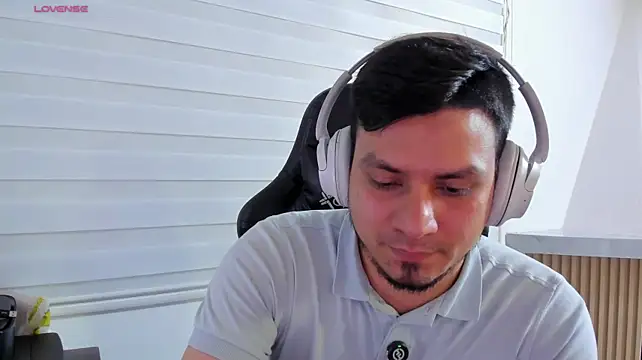 Show modela Rick_Adams na web-kameri
