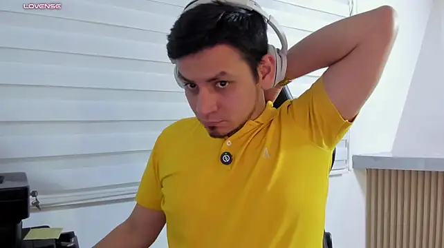 Show modela Rick_Adams na web-kameri
