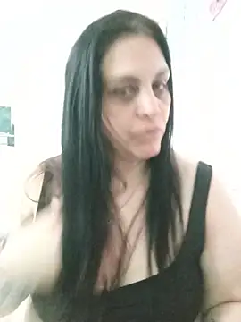 Chatroom XXX en direct de CRUELLAXX