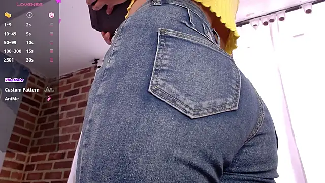 Salome_Cherie Show in webcam
