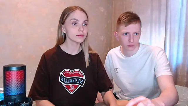 juliaanddima Pertunjukan Webcam