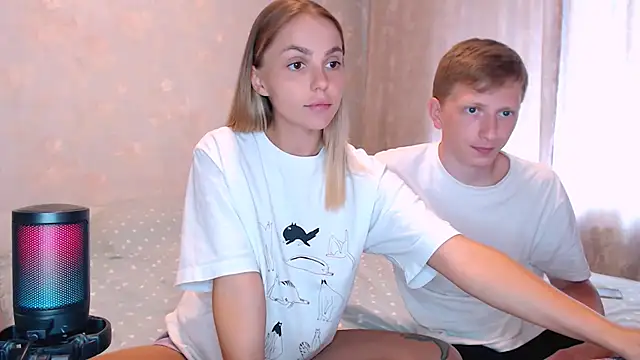juliaanddima webkamerás műsora