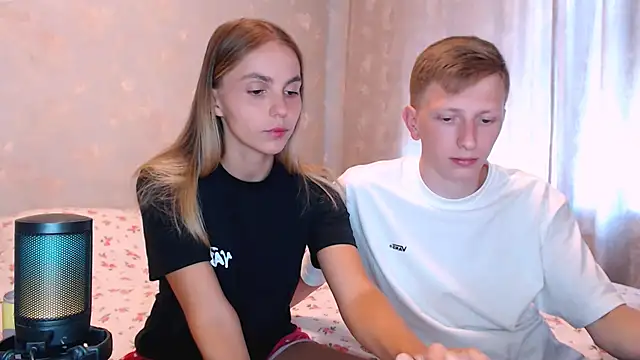 juliaanddima's Webcam Show