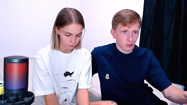 הופעת וובקאם של juliaanddima