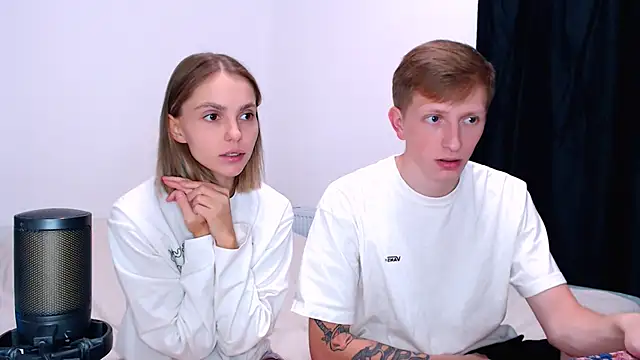 juliaanddima's Live XXX Chat