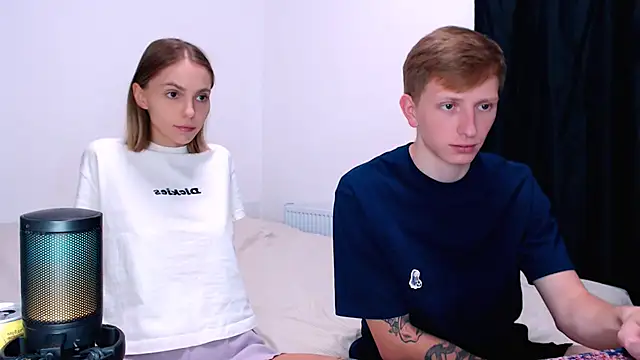 juliaanddima Adlı Modelin Canlı XXX Sohbeti