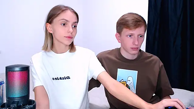 juliaanddima Adlı Modelin Web Kamerası Şovu