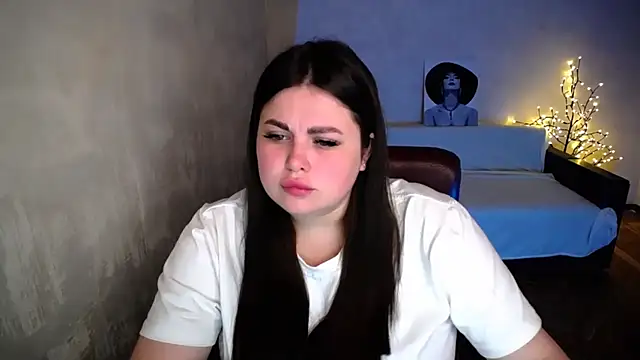 Emily_Mo's Live XXX Chat