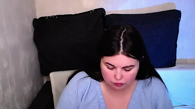 Emily_Mo's Live Chat Room