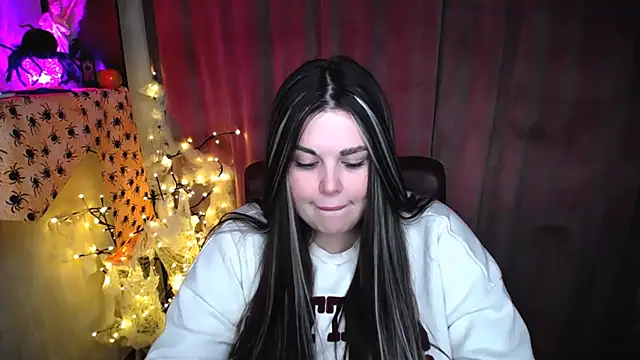 Emily_Mo Adlı Modelin Canlı XXX Sohbeti