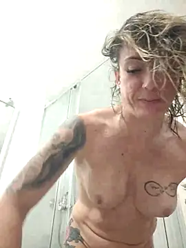 Ladymiri85 Webcam show